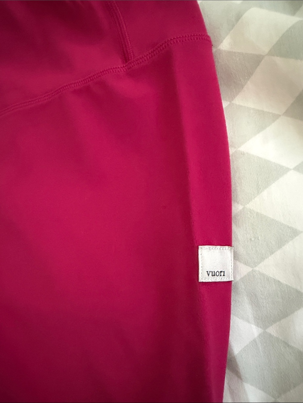 Vuori women’s hot pink leggings - Picture 2 of 4
